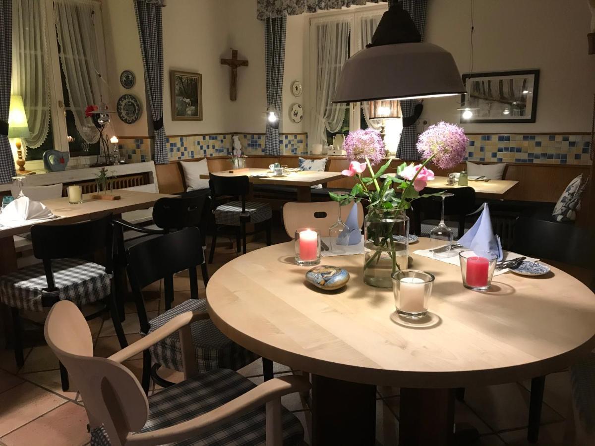 Gasthaus Schwanen & Villa Pfarrhus Stuhlingen Bagian luar foto